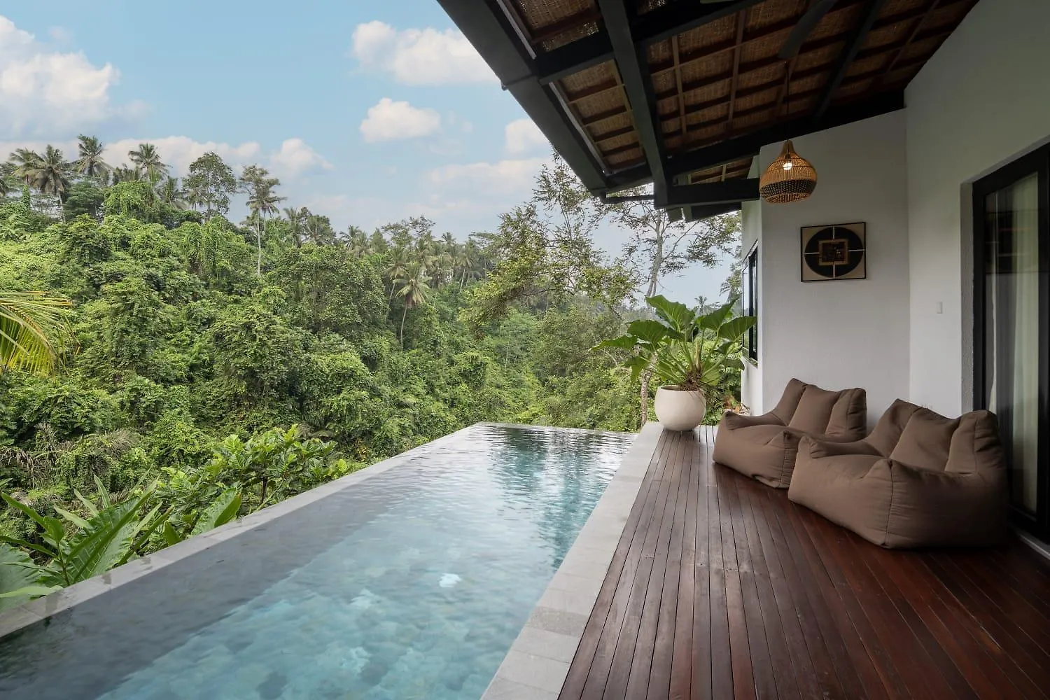 Zenubud 0*,